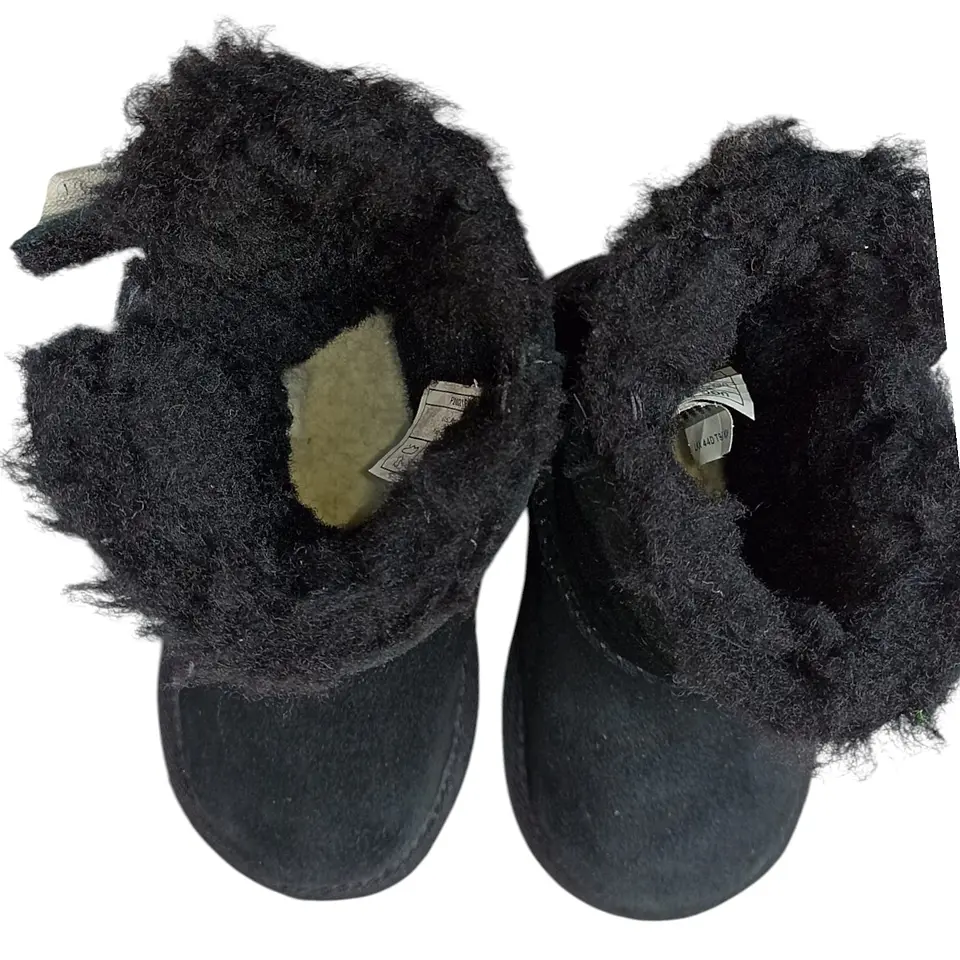 Botas UGG Kenzie Tie Dye Bow Para Niñas Pequeñas Talla 22 6