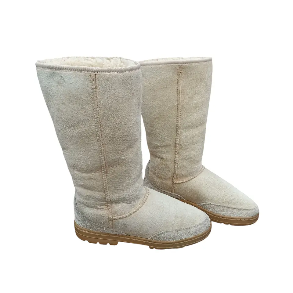 Bota UGG Australia Modelo Vintage Ultra Tall - Talla 39 a 39.5 4