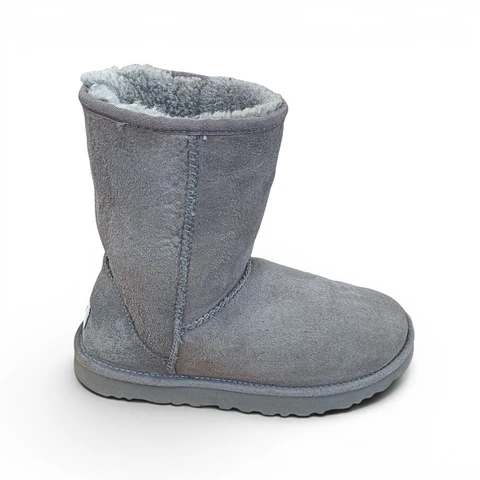 Bota Marca UGG Classic Short Gris - Talla 38