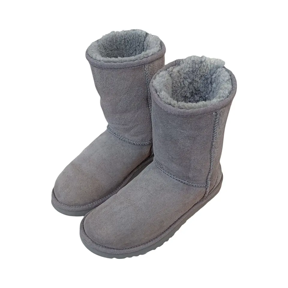Bota Marca UGG Classic Short Gris - Talla 38 4