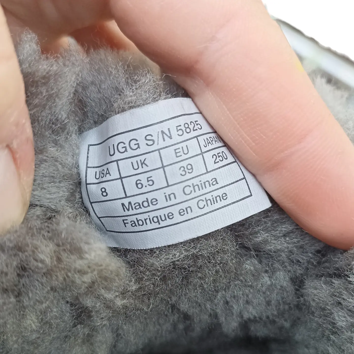 Bota Marca UGG Classic Short Gris - Talla 38 10