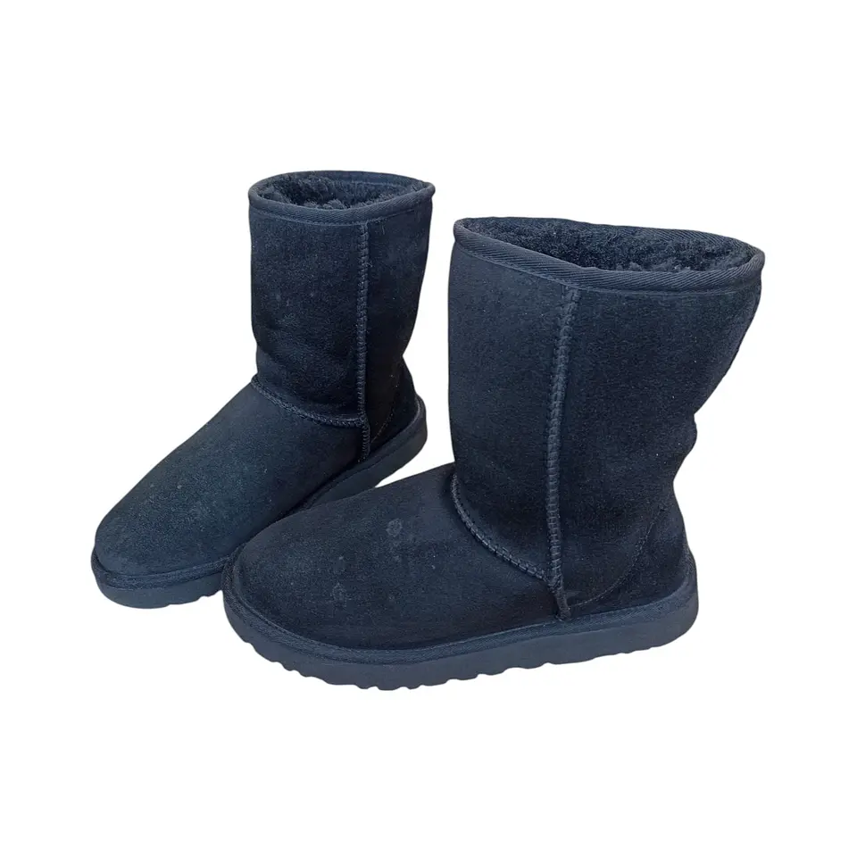 Bota UGG Classic Short Sheepskin Negra - Talla 38 4