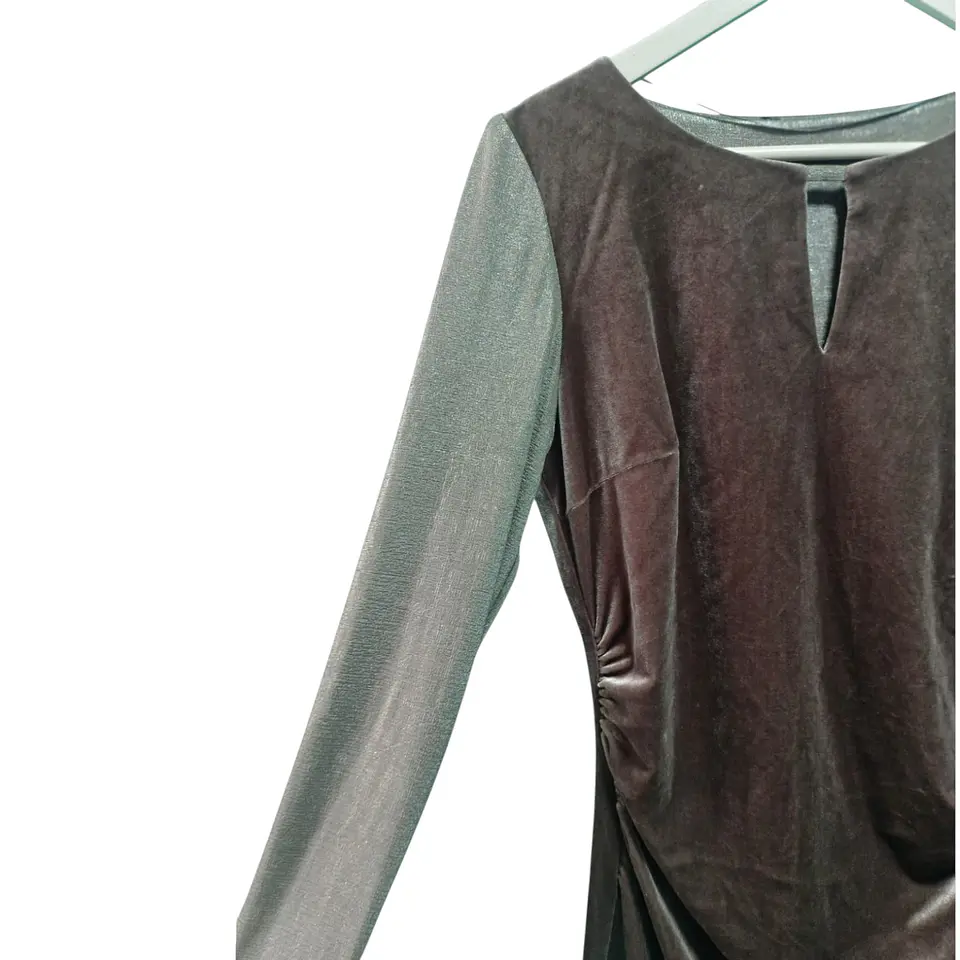 Vestido Fiesta de Terciopelo Plateado con Manga Larga Metalizada 8