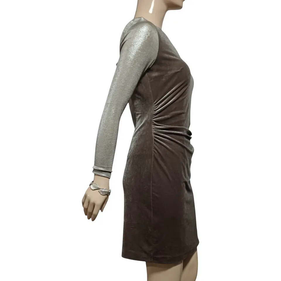 Vestido Fiesta de Terciopelo Plateado con Manga Larga Metalizada 3