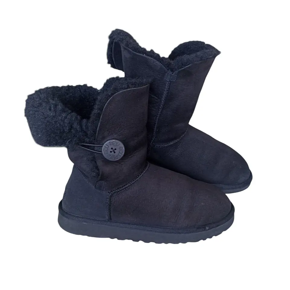 Bota UGG Bailey Button Cuero/Piel De Oveja - Talla 38 4