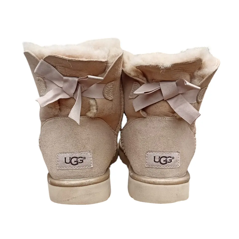 Bota UGG Mini Bailey Bow Metallic Sheepskin - Talla 37 6