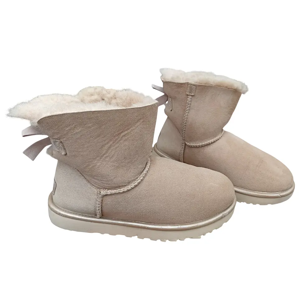 Bota UGG Mini Bailey Bow Metallic Sheepskin - Talla 37 4