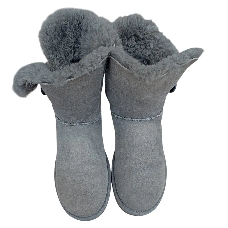Bota UGG Bailey Button Gris Sheepskin - Talla 38 2
