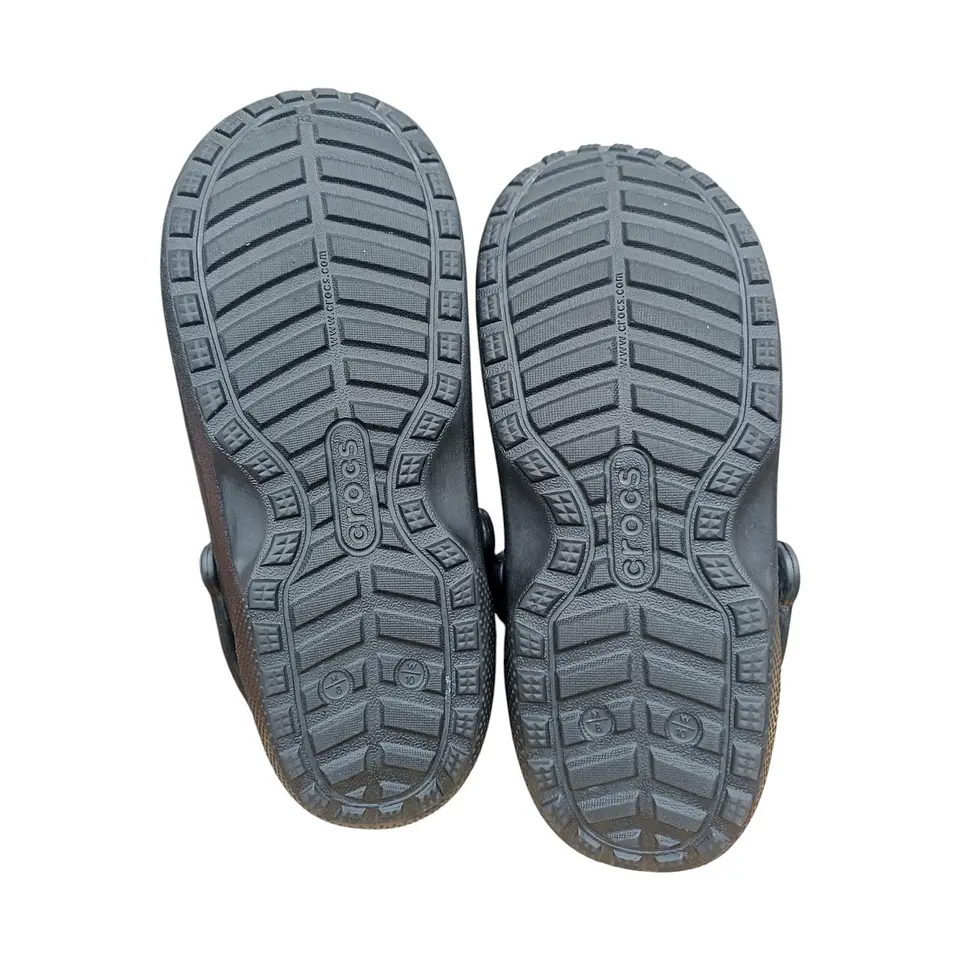 Botas Crocs Classic Lined Neo Puff Unisex - Talla 39 10