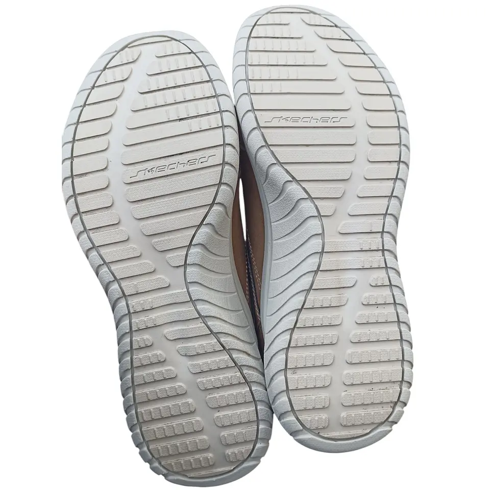 Botín Skechers Womens Ultra Flex 2.0 - Talla 38 / Como Nueva 10