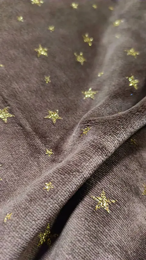 Tela Plush Stretch Marrón Estrellas Glitter - Corte 1 Metro