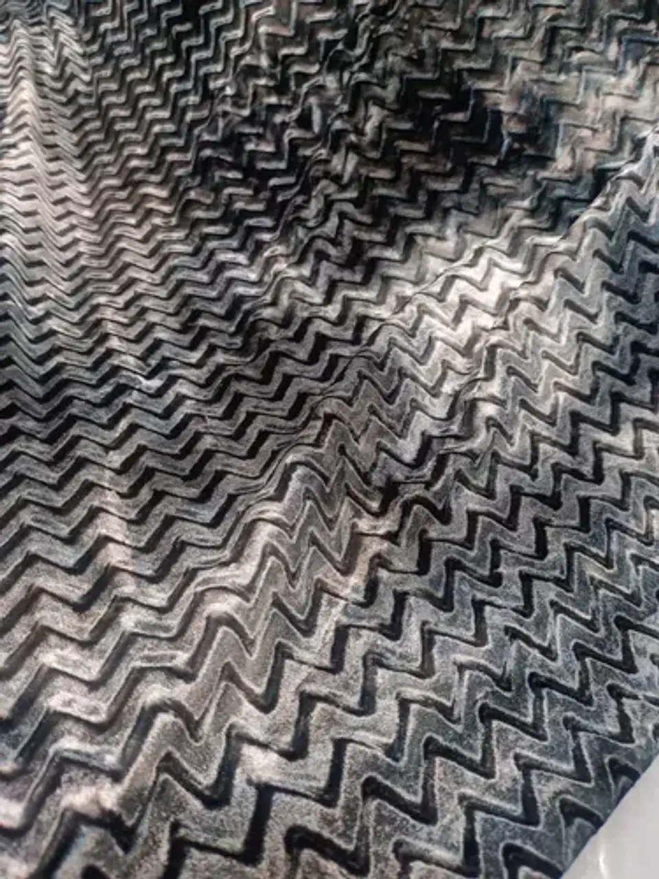 Tela Velvet Terciopelo Texturizado Zig Zag - Corte 1 Metro 2