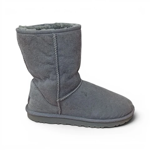Bota Marca UGG Classic Short Gris - Talla 38