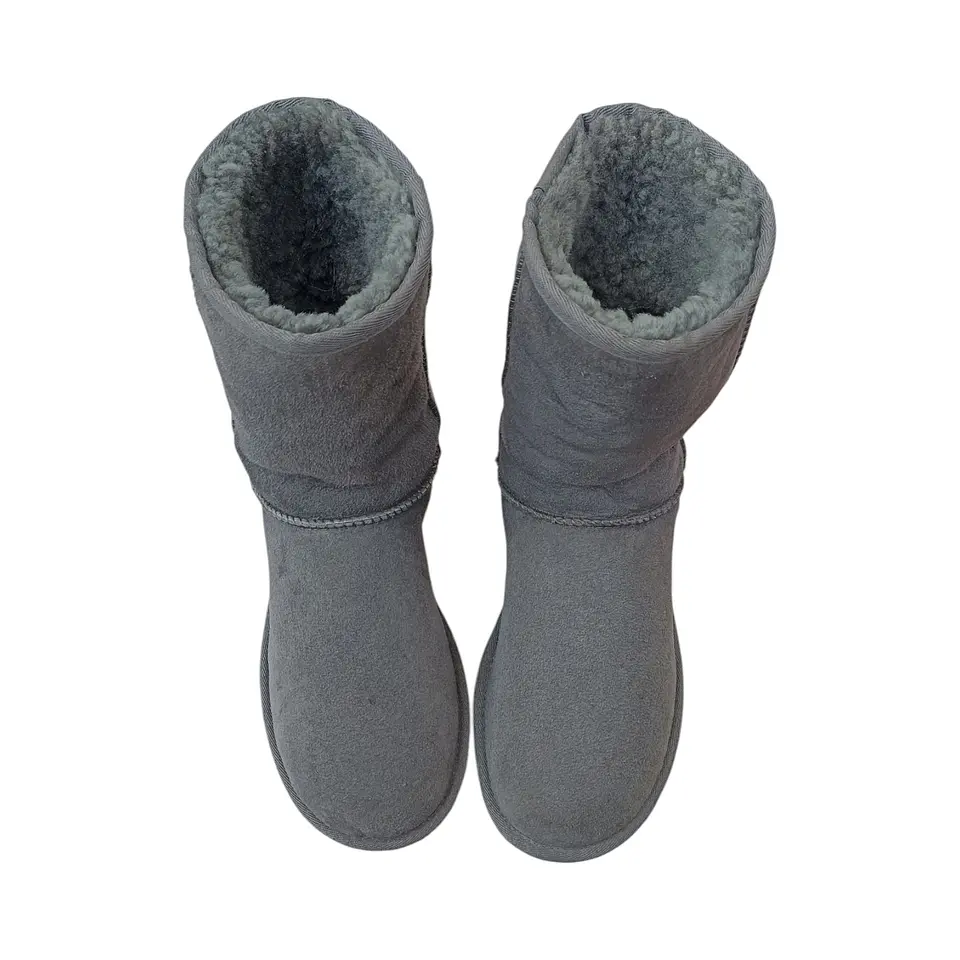 Bota Marca UGG Classic Short Gris - Talla 38 4
