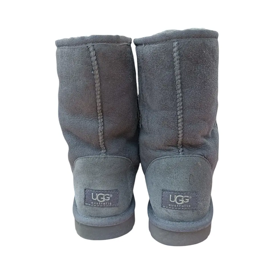 Bota Marca UGG Classic Short Gris - Talla 38 8