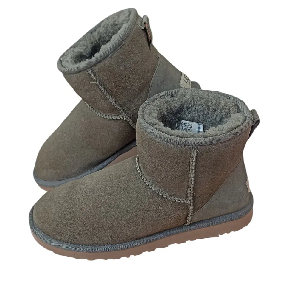 Bota UGG Classic Mini Gris Verdoso - Talla 38 2