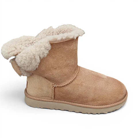 Bota UGG Modelo Naveah - Talla 39