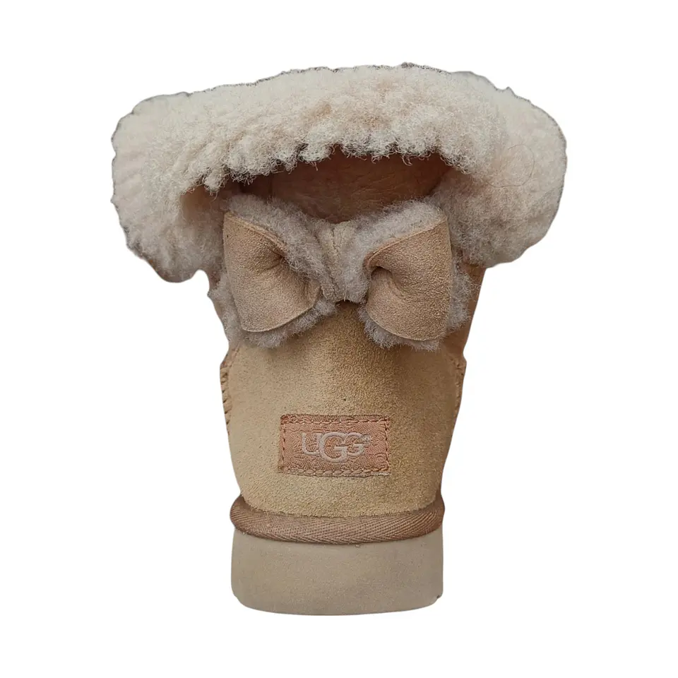Bota UGG Modelo Naveah - Talla 39 7