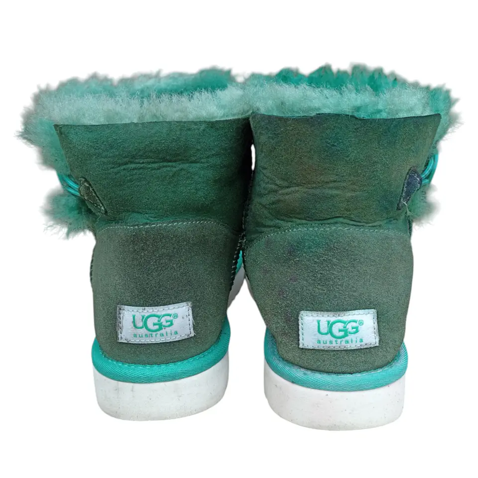 Bota UGG Mini Bailey Button Sheepskin Verde- Talla 40  5