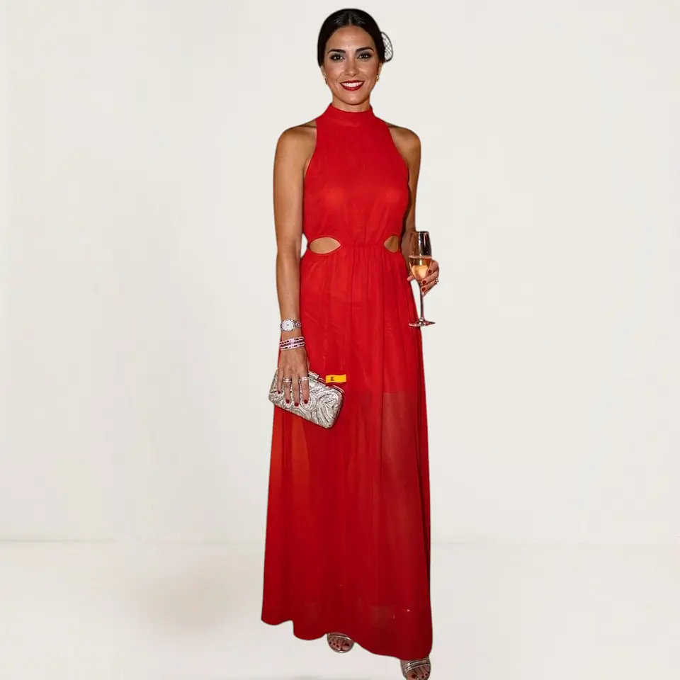 Vestido Rojo De Fiesta - Noche  Con Aberturas Y Cuello Alto 1