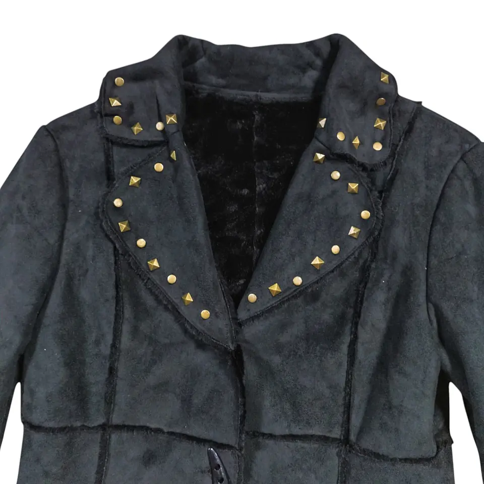 Abrigo Tipo Gamulán Con Tachas Interior de Piel - Talla M 8