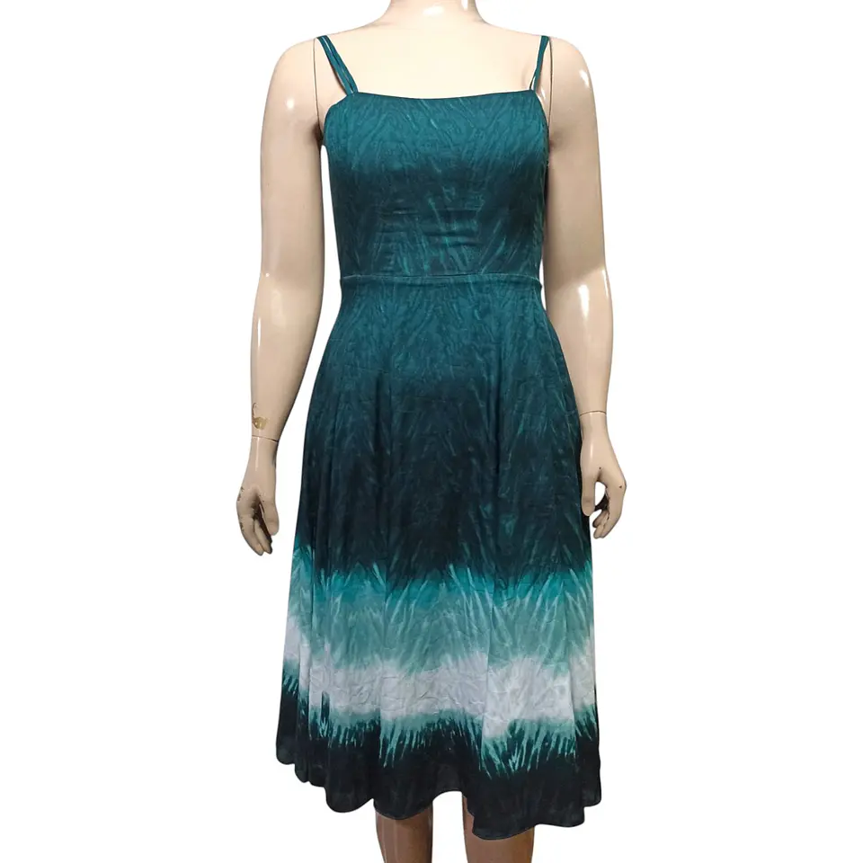 Elegante Vestido Solero Verde con Degradado Talla S/M 2
