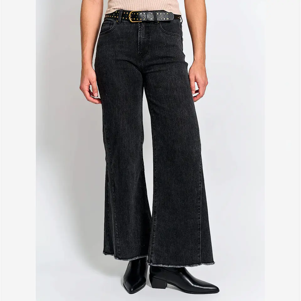 Jeans Tatienne Negro Wide Leg Con Cinturón - Talla 42  1