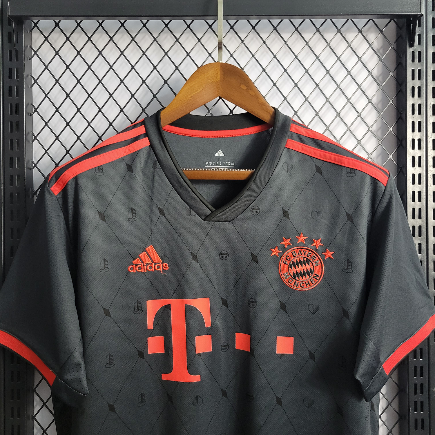 BAYERN AWAY 22-23 7