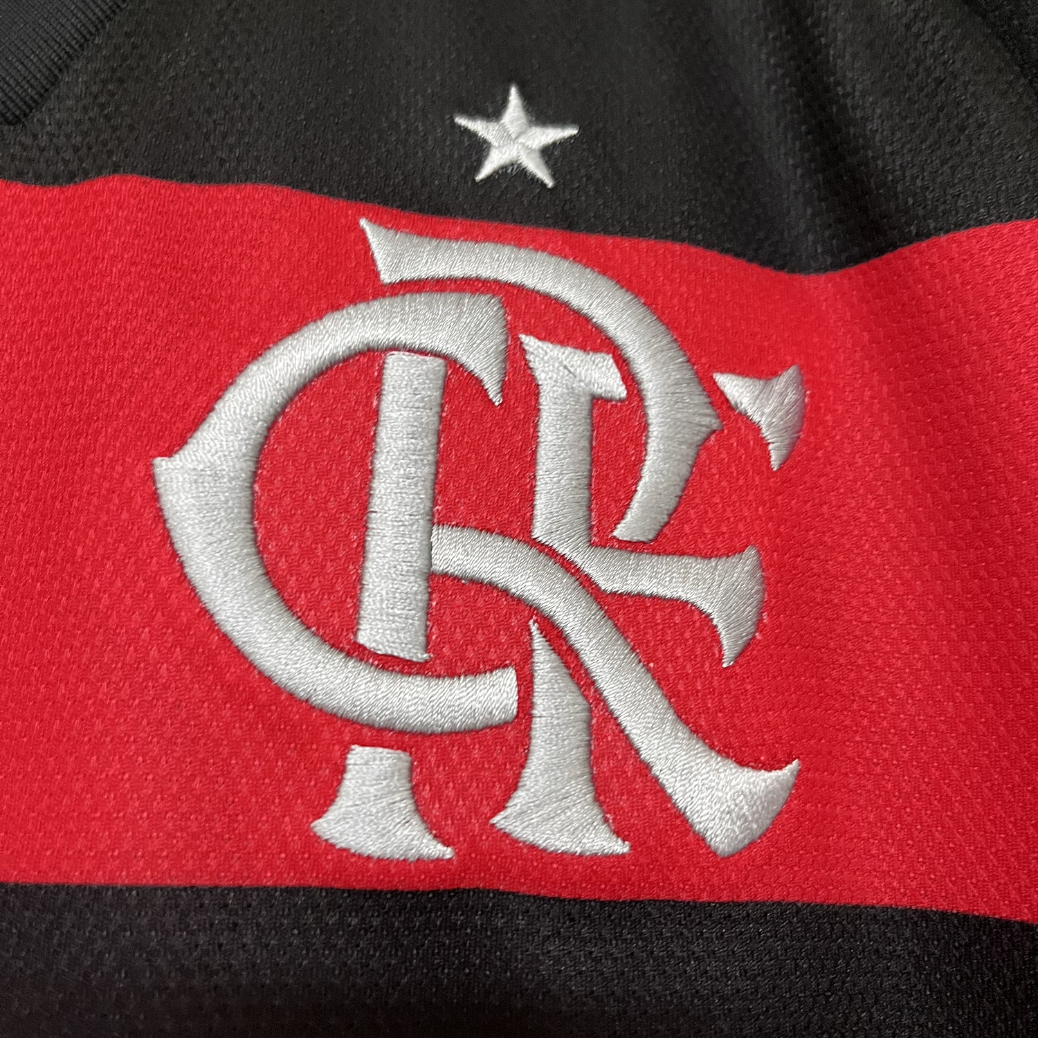 FLAMENGO HOME 24-25 VERMELHA E PRETA 4