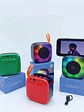 Mini Parlante Bluetooth X-16 Portátil con Luces RGB y Batería Recargable - Miniatura 2