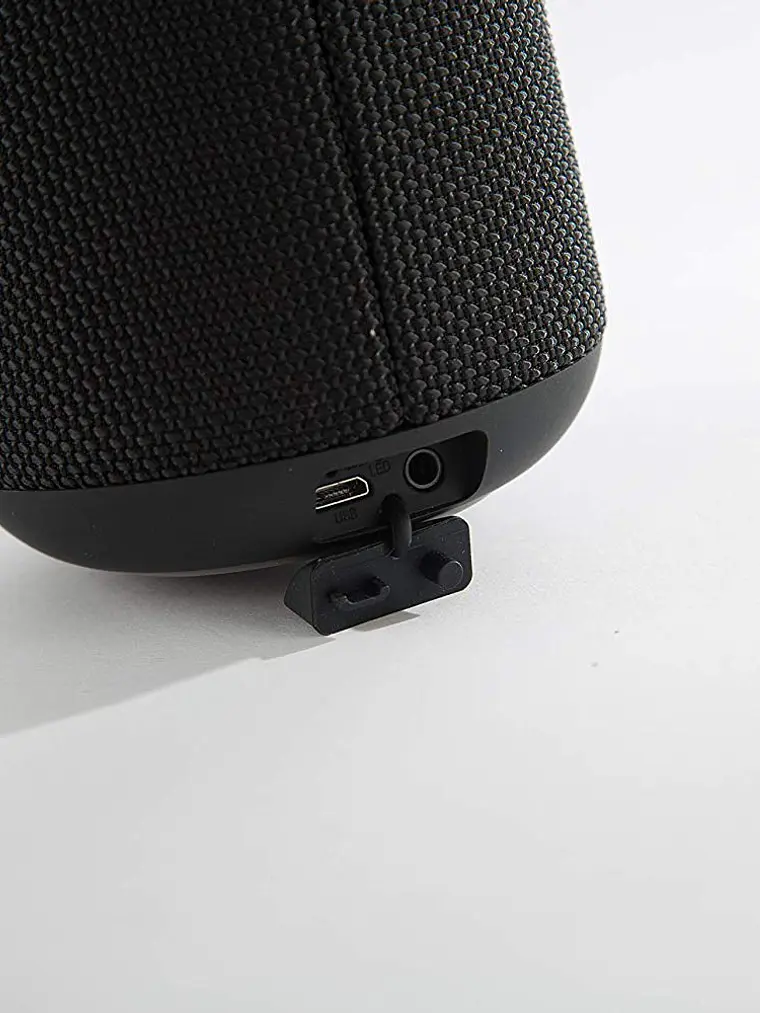 Parlante Bluetooth Lenyes S803 IPX5 Resistente al Agua con Sonido HD y 18 Horas de Batería 6