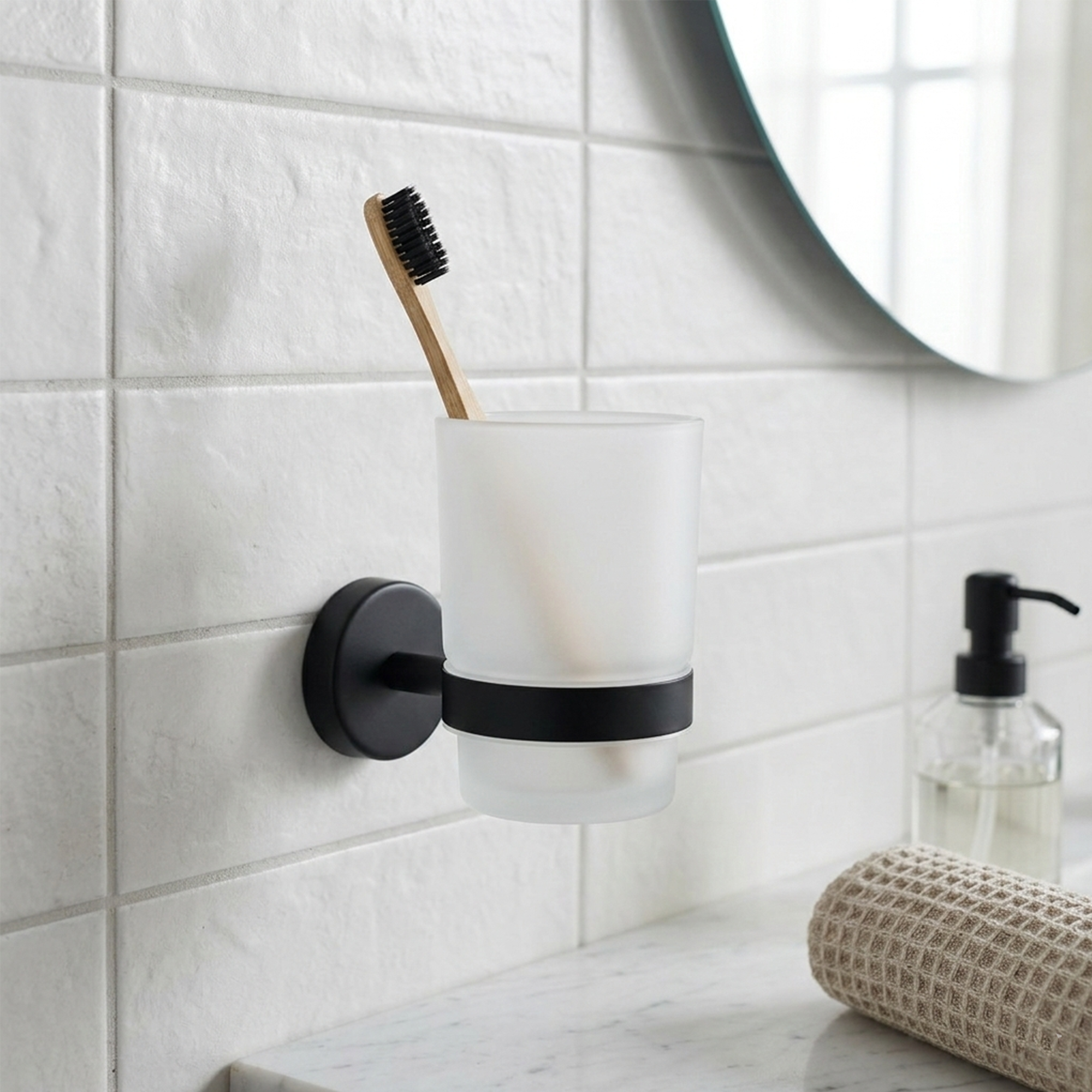 Portacepillos Negro Base Redonda CCOL-3302