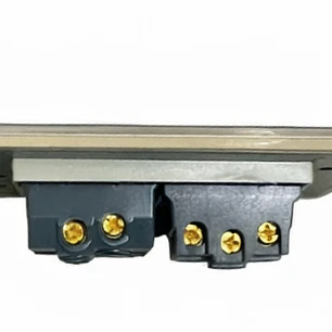 Tomacorriente + Interruptor Acero Inoxidable Gris