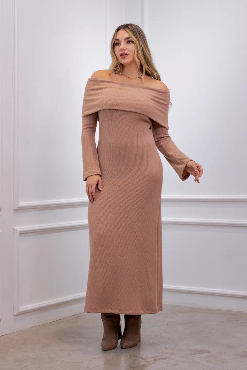 Vestido off shoulder Natali Beige 3