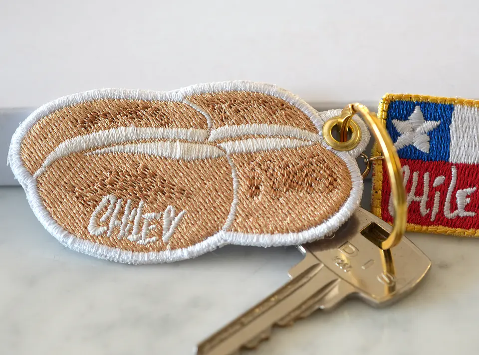 CHILEAN FOOD - KEY CHAIN 2