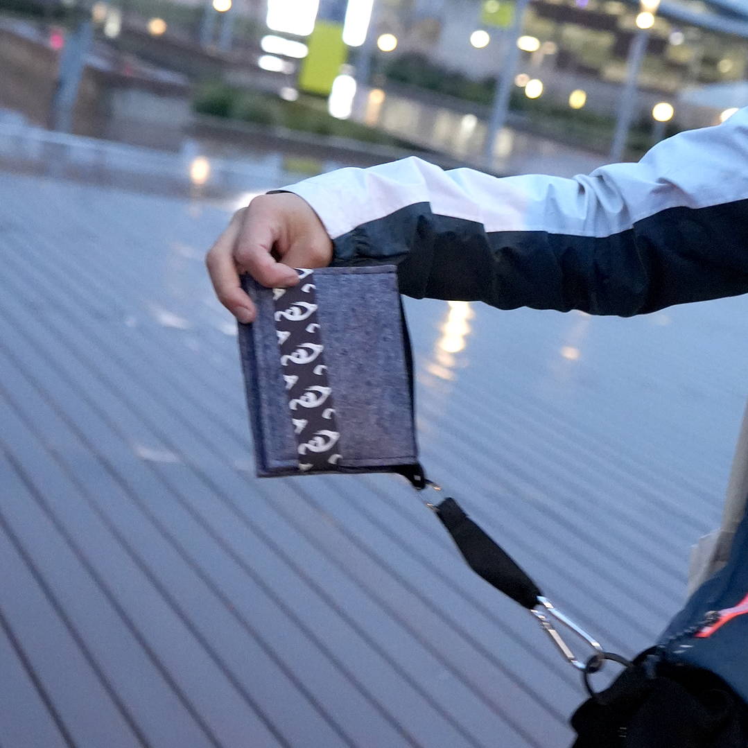 A TODAS - PORTAPASAPORTE 2