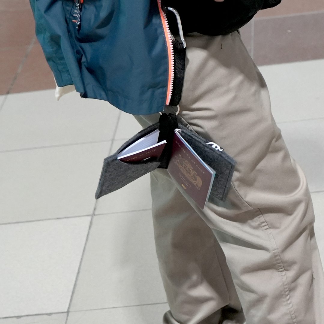 A TODAS - PORTAPASAPORTE 4