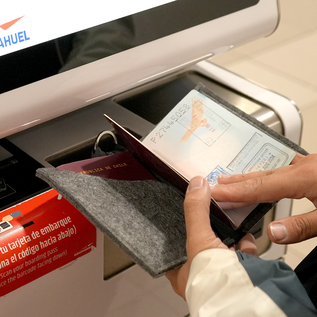 A TODAS - PORTAPASAPORTE 3