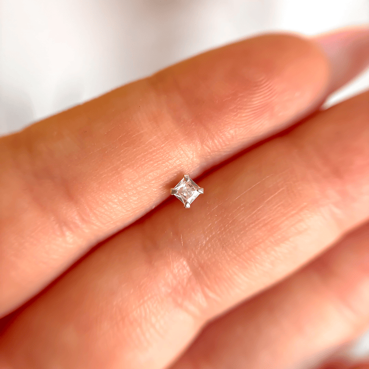 Aros Tornillo Solitario Rombo Circón 03 (UNIDAD) 1