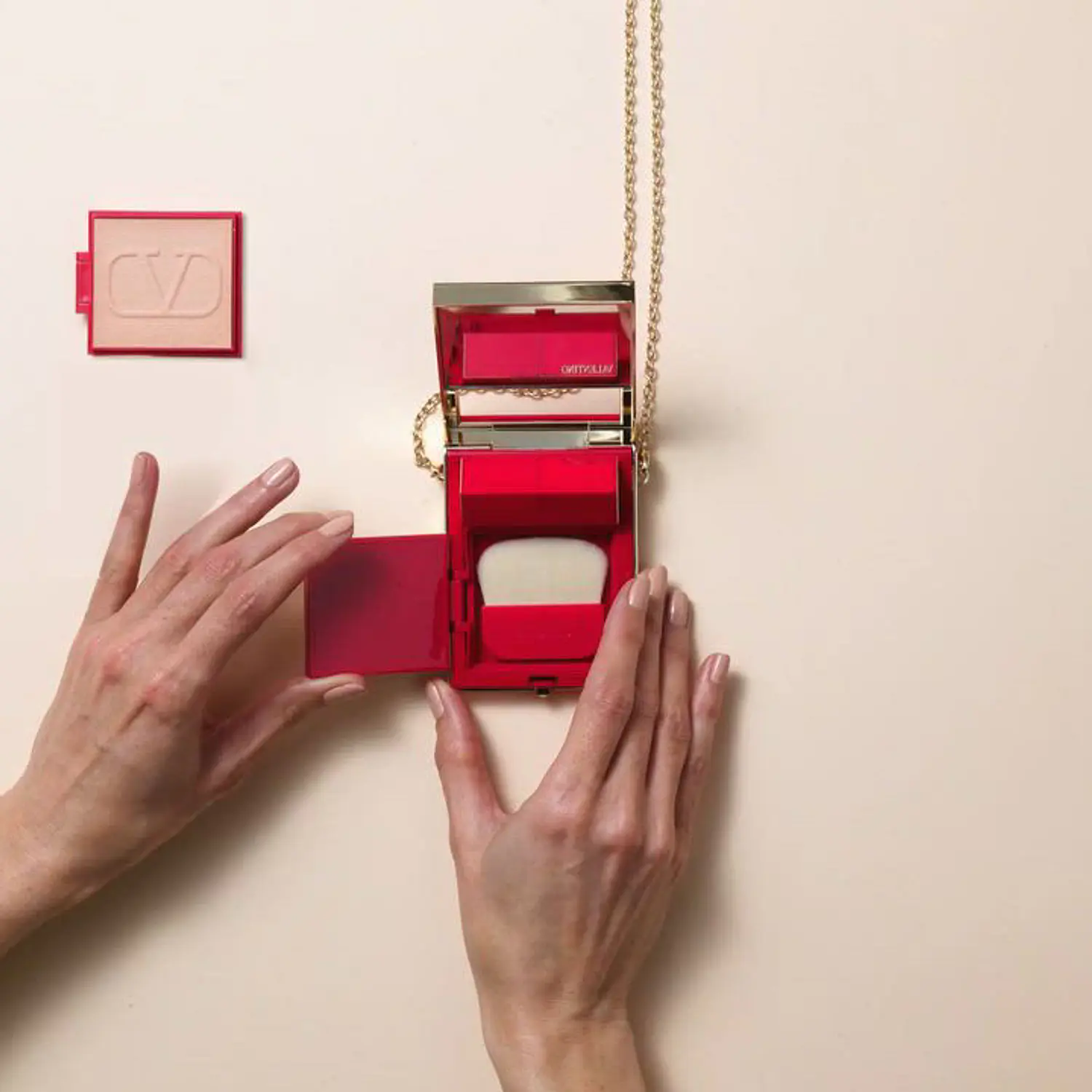 GO-CLUCH VALENTINO 4