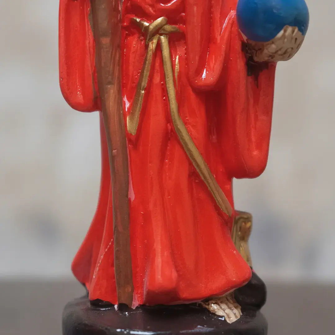 Santa Muerte Roja 12 cm – Figura Decorativa Espiritual 9