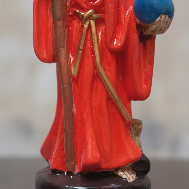 Santa Muerte Roja 12 cm – Figura Decorativa Espiritual 9