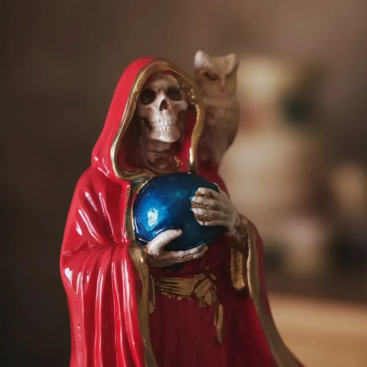 Santa Muerte Roja con Búho 15 cm – Figura Decorativa Espiritual 7