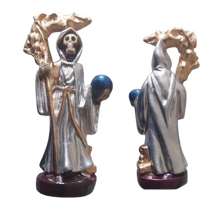 Santa Muerte Plateada de 12 cm – Figura Decorativa y Espiritual 5