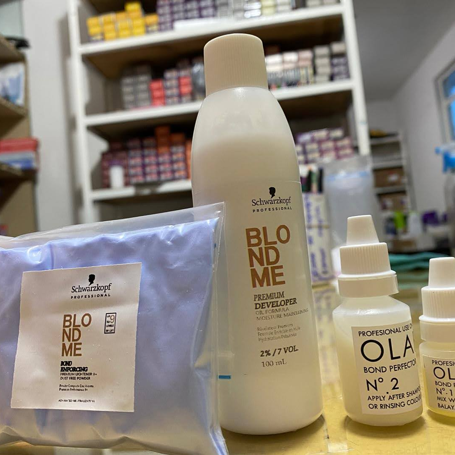 Kit Olaplex + Blondme : Olap#1x8ml #2x20 Ml + Blond 120g+oxt 200 Ml 2