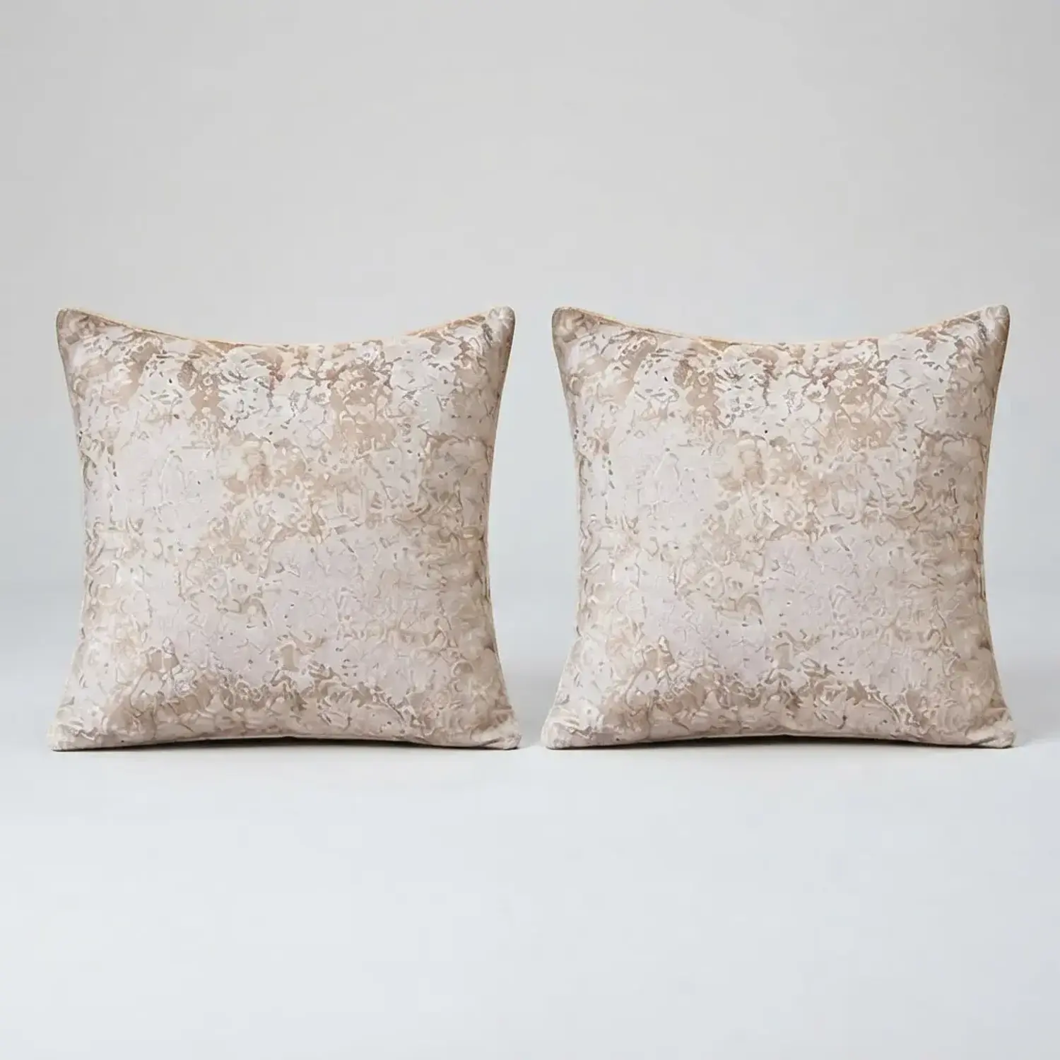 Cojín Decorativo Diseño En Tendendia, Set x2 unidades: 45x45 Cm 17