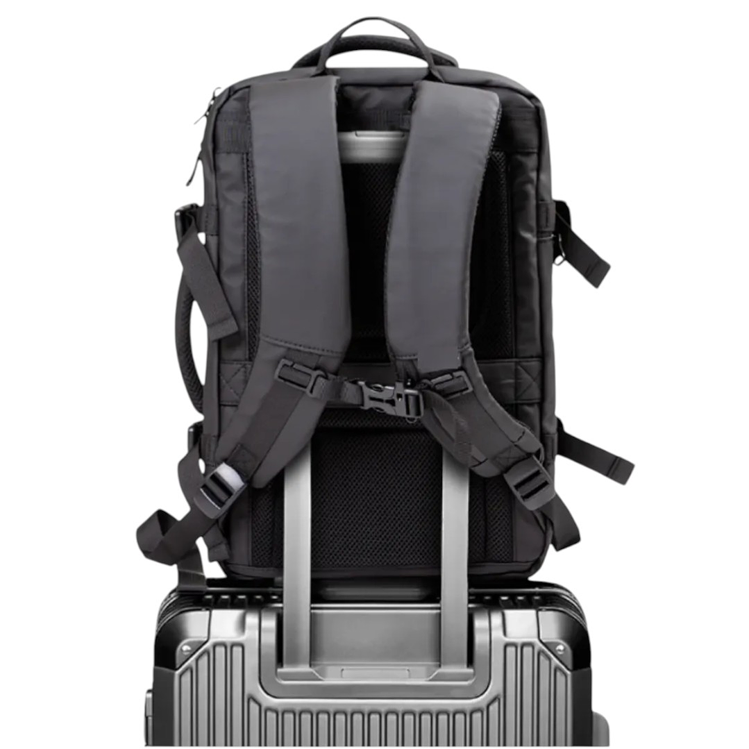 Mochila Maleta Carry On Impermeable Expansible 38l Usb 3