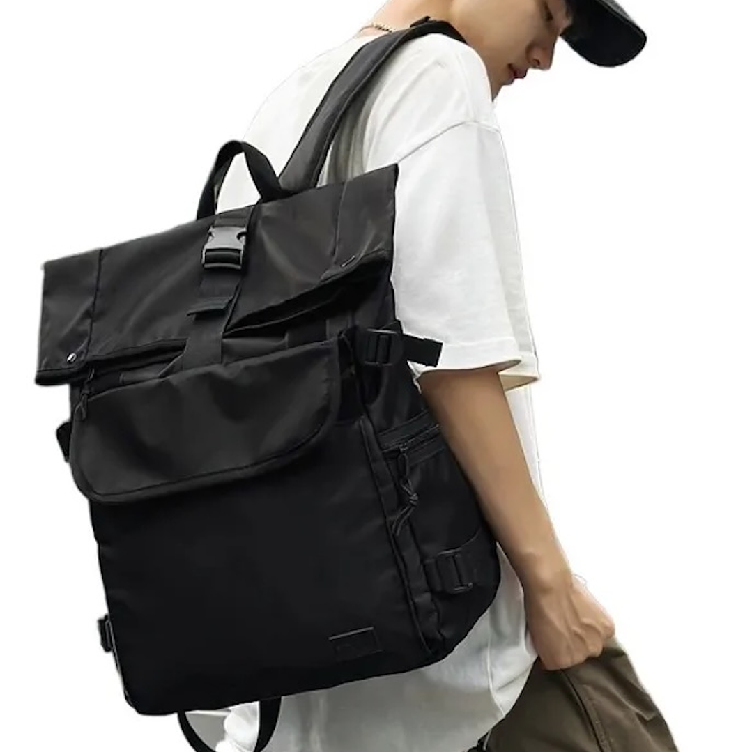 Mochila Urbana Negra Porta Notebook Hebilla Unisex 1