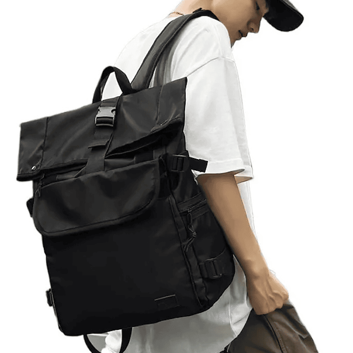 Mochila Urbana Negra Porta Notebook Hebilla Unisex 1