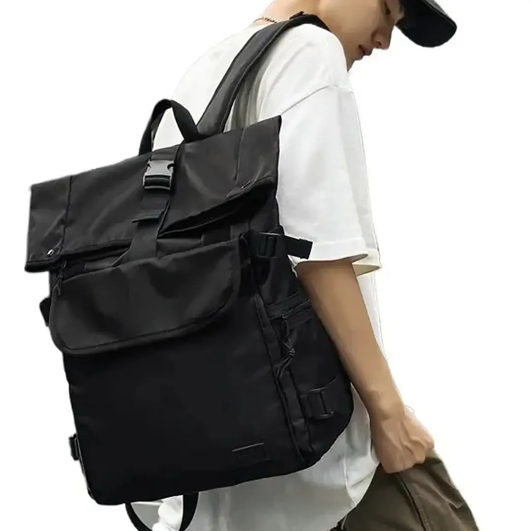 Mochila Urbana Negra Porta Notebook Hebilla Unisex 1